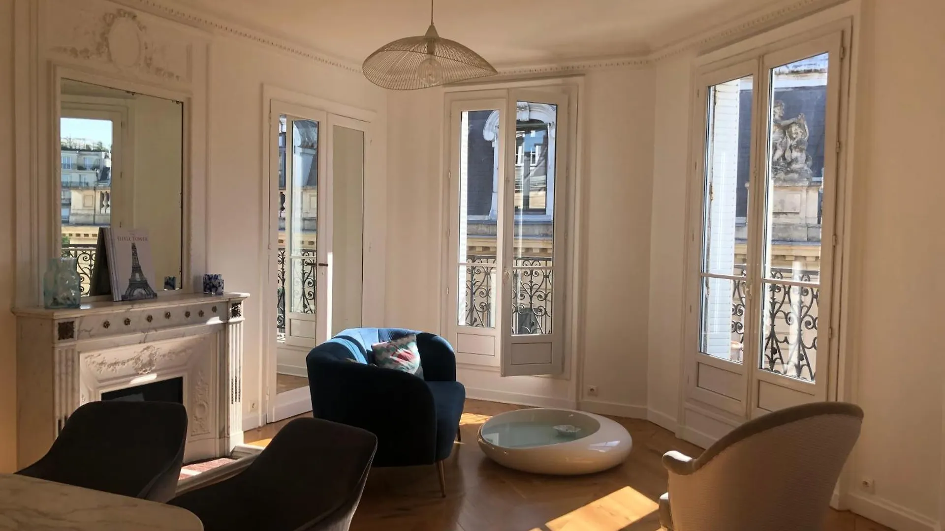 Vue Tour Eiffel Et 5 Minutes Des Champs-elysees 2 16 Etoile Apartment Paris